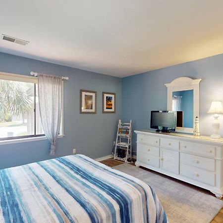 הילטון הד איילנד 943 Inverness Village מראה חיצוני תמונה